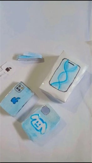 DIY Mini phone with paper 😉. #viral #miniaturecrafts #subscribeplease #MineArt&Crafts