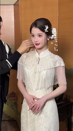 Unbelievable Toasting Dress: Perfect for Couples' Wedding Photos