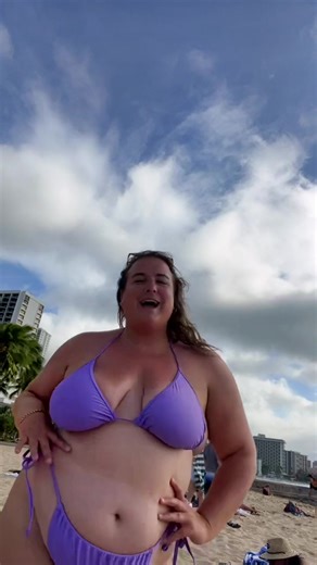 Fat Bikini Body ft. Amanda. #fat #fatcontent #fatcontentcreator #plussize #plussizeedition #plussizemodel #bikinibody #swimsuitbody #MoveWithTommy #takeaNAIRbreak @Strangebubbles