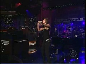 Alicia Keys- Try Sleeping With A Broken Heart (Live Letterman)
