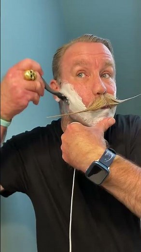 The @schick Hydro Ultra Sensitive razor. #bobandelliothismustache