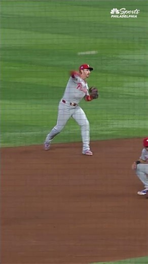 A beautiful relay denies a run at home plate 😳
