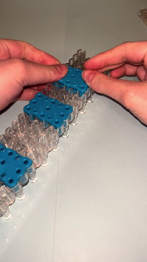 Connecting Two Rainbow Looms Tutorial