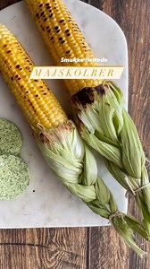 Lær at lave fine flettede majskolber 🌽🌽 De er perfekte til weekendens lækre ☀️-skinsvejr og grillen. Spis gerne med en nem lækker hjemmelavet kryddersmør, kartofler og grillspyd 😎 💡Husk at du kan gemme opslaget i hjørnet på bogmærket #majs #majskolber #corn #grill #grillmad #deldinmad #sommermad #nemmad #hverdagsmad #hverdagsmat #nrkmat #godtno #svenskmat #sundmad #sunnmat #healthyfood #grøntsager #aftensmad #middag #tilbehør | Josephine Frederiksen