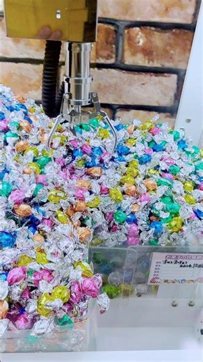 キラキラなチョコ山盛りの激安クレーンゲームした結果#shorts