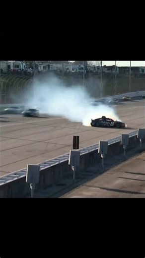 Kyle Busch crashes! || NASCAR