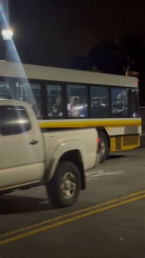 TheBus Honolulu Bus 272 Route W1 Waikiki