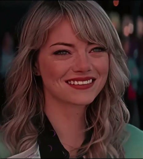 Gwen and peter❤️‍🔥on Graduation day 💓🤌🏻 #trending #popular #amv #shorts #spiderman