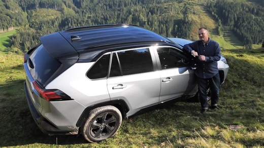 Toyota RAV4 hybrid 2022 full driving review
