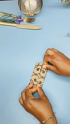 7.8K views · 32 reactions | DIY paper box #servittentechnik #tableart #napkinfolding | Kake Amor | Facebook