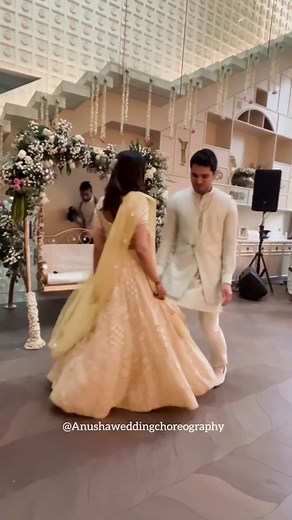 This adorable bride and groom lit up the dance floor with their inspirational performance. Their love story is the sweetest melody! 💛🎶 CREDITS Choreography- @anushaweddingchoreography Groom- @arpit_goyal22 Bride- @suhasiniijain Getting married soon? You must visit: https://www.wedmegood.com/ Download our app and browse over 1.7 mn photos, to find your wedding style: https://wedmegood.app.link/wmgapp_fb #sangeetchoreographers #bridegroom #couplechoreography #coupledance #firstdance | WedMeGood