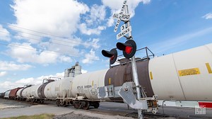 Report: Data should drive debate on freight train lengths