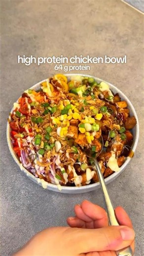 The EASIEST And BEST High Protein Chicken Bowl! 🥣💪🏻 #highprotein #chicken #bowl #shorts