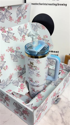 Exploring the Stanley Tumbler: A Stylish Hydration Solution