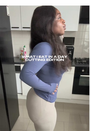 what I eat in a day - cutting editieeee!! Voor de meiden die houden van gemakkelijke maaltijden, gebruik de code FAUZ10 voor korting op alle @Fuelyourbody producten
