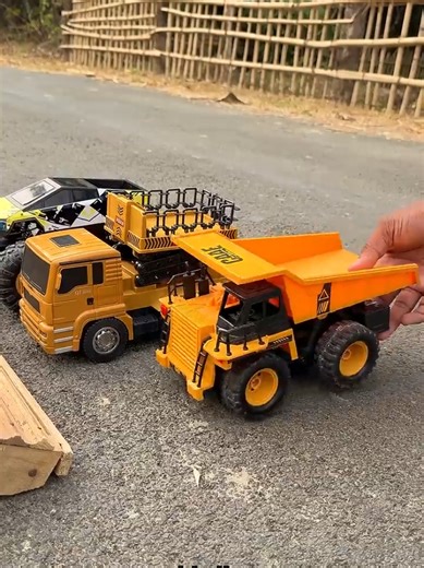 7 Powerful RC Construction Trucks in Action