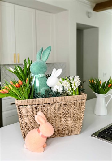 Easy DIY Spring Decor with Blooms and Bunnies