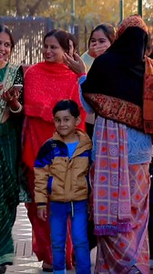 FUNNY PRANK ON AUNTIES 🤣😂 #prankhunt #funnyreelsvideoシ #humor #fbviralreels #reel | Prank Hunt