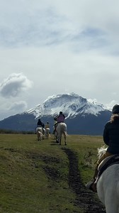 Estancia de la Península desde Puerto Natales 🌿 Una excursión imperdible en la Patagonia chilena, donde los paisajes, la historia rural y la naturaleza se viven intensamente en un día inolvidable. Inspiración: @carmencabezasphoto Planifica tu experiencia aquí ➡️ torresdelpaine.com #PuertoNatales #TorresDelPaine #PatagoniaChilena #PatagoniaChile #EstanciaDeLaPenínsula #ExcursionesPatagonia #TurismoChile #ViajarPorChile #ExperienciasPatagonia #PatagoniaFotográfica | Torres del Paine