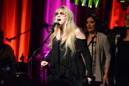 Stevie Nicks Performs 'Don't Stop' For The First Time In 15 Years At New Orleans Jazz Fest