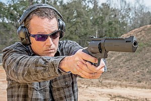 Taurus Raging Hunter 460 - Petersen's Hunting