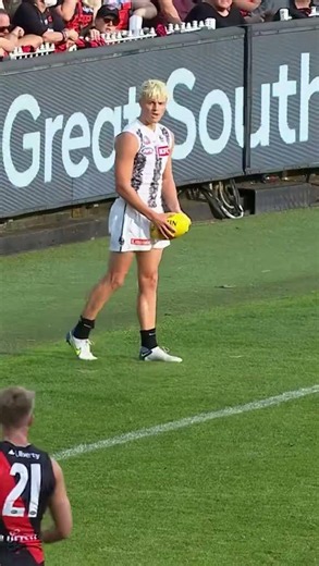 He is UNHINGED 😂 #afl #footy #jackginnivan #core