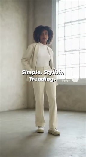 Elegant Short Dress Design for Modern Women