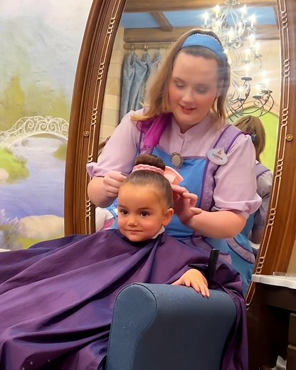 It's time for a princess makeover at Bibbidi Bobbidi Boutique! 👑 | LADbible Australia