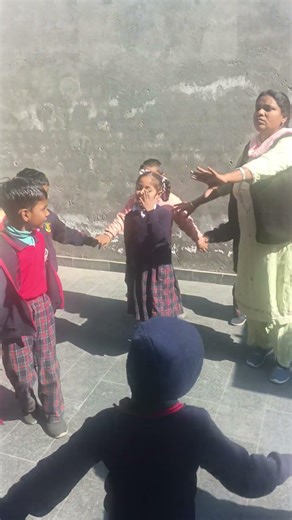 IGNOU Dece project activity बच्चों को खेल खेल में कविता करवाई गई