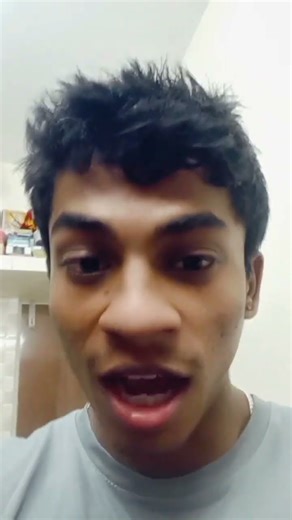 “Ever got a random compliment that motivated you? Comment 👇”