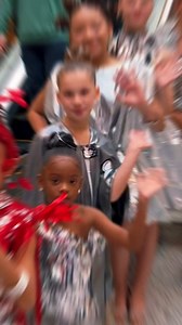 The Kings Plaza x Fashion Week Brooklyn Fashion Show kicks off today, April 12, at 2PM! Don’t miss out on must-see spring styles from Asphalt and local designers. 🎉 Limited seating is available, so get there early to snag a spot! 📹: Jaylynn World Boutique | Kings Plaza Shopping Center