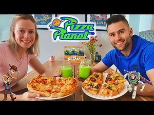 Disney Pizza Planet Recipes / Cheeseburger Pizza and Alien Slime Drink from Toy Story