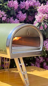 There’s no delivery quite like a Gozney delivery… Unboxing magic from @pizzawithperez with his new olive Roccbox 🫒🔥 Set up in seconds and ready to fire out the best pizzas 🍕 #gozney #roccbox #teamgozney #roccbox | Gozney