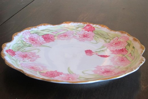 10 Valuable Antique China Patterns & Tips to Spot Them | LoveToKnow