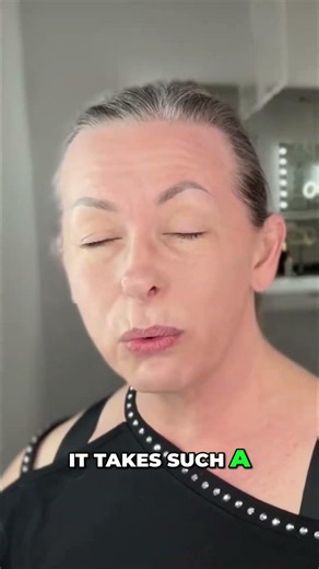 BEST Foundation for Lines & Wrinkles: A PROs Favorite!