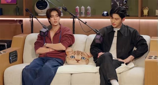 1st day, conference room: didnt have much impressions on each other yet2nd day, table reads and chemistry test: 🐼: i was in the waiting room when i was watching them. he kept laughing when he’s playing with other people. when he was in scene with other people, they looking at eo’s faces and kept laughing🐻: at that time, i couldnt concentrate. when im doing casting with other actors, i cant feel anything🐼: and it’s because it’s your first time as an actor, your first audition, your first every