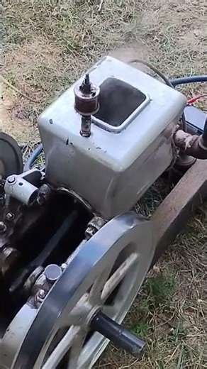 Hit And Miss engine #antique #engine #enginediy #gas #4stroke