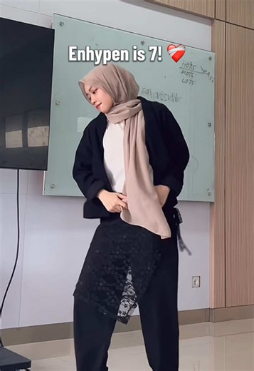 Engene, are u okay? Bring back Heeseung! @enhypen . . #heeseungenhypen #enhypenengene #foryou #dancetrend #engene