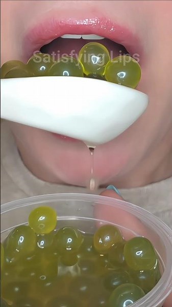 ASMR Satisfying Eating Popping Boba Balls #asmr #mukbang #satisfyinglips