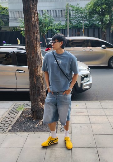 Jorts outfit ideas: how to style denim jorts for casual looks