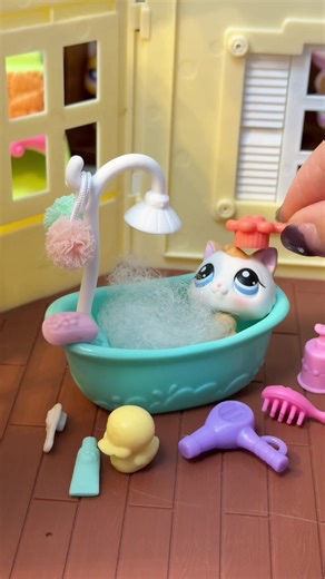 🛀#lps #lpstiktok #bath #lpscommunity #fyp #littlestpetshop #cutebaby #christmas2025🎅🎄🎄
