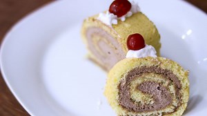 💜 Vanilla Swiss Roll Cake 💜 For Full Recipe Click This Link https://youtu.be/KRW9PnFL3-o Subscribe My Channel More More Recipe #HappyCooking #YummyBaking SUBSCRIBE HERE https://www.youtube.com/channel/UC3d75qIbnoyVs3u6g2HKSZQ Official Facebook Page https://www.facebook.com/yummyfoodandfashion/ Follow Me on Pinterest https://www.pinterest.com/tammiislam00/ Follow Me On Instagram https://www.instagram.com/owirshani_rhea/?hl=en: | Yummy Recipes
