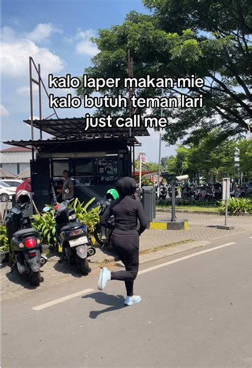 siap menerima info👊🏻btw sepatu running aku dari @Kronikel Project 😍 #running #binsik #binsikcewe #run #xybca