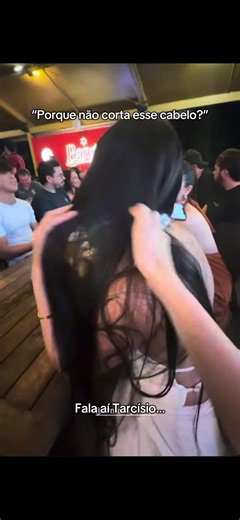 Tarcísio e o Cabelo Longo: Por Que Não Cortar?