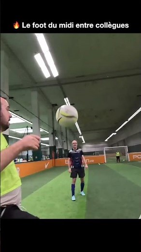 Urban Soccer du midi avec les collègues #gopro #foot #soccer #urbansoccer #football