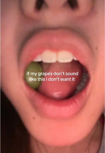 Crunchy Grapes ASMR: A Mukbang Experience
