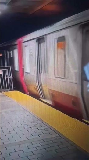 MBTA Red Line 1900s/2000s Series at Harvard Station with Pink Venom by BlackPink #mbtaredline