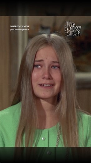 Marcia’s big night with her friends gets canceled after she draws an unflattering pic of her teacher! | The Brady Bunch