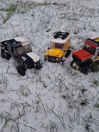 Offroaders in the Snow: Winter Adventures with LEGO