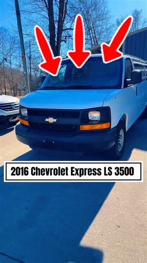 🚨 Esta van transportaba prisioneros 😳 | Chevy Express 3500 V8 🚐 #shorts #vanlife #v8 #parati